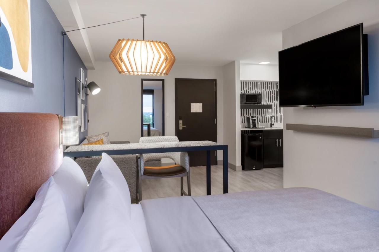Atwell Suites Austin Airport By Ihg Екстериор снимка