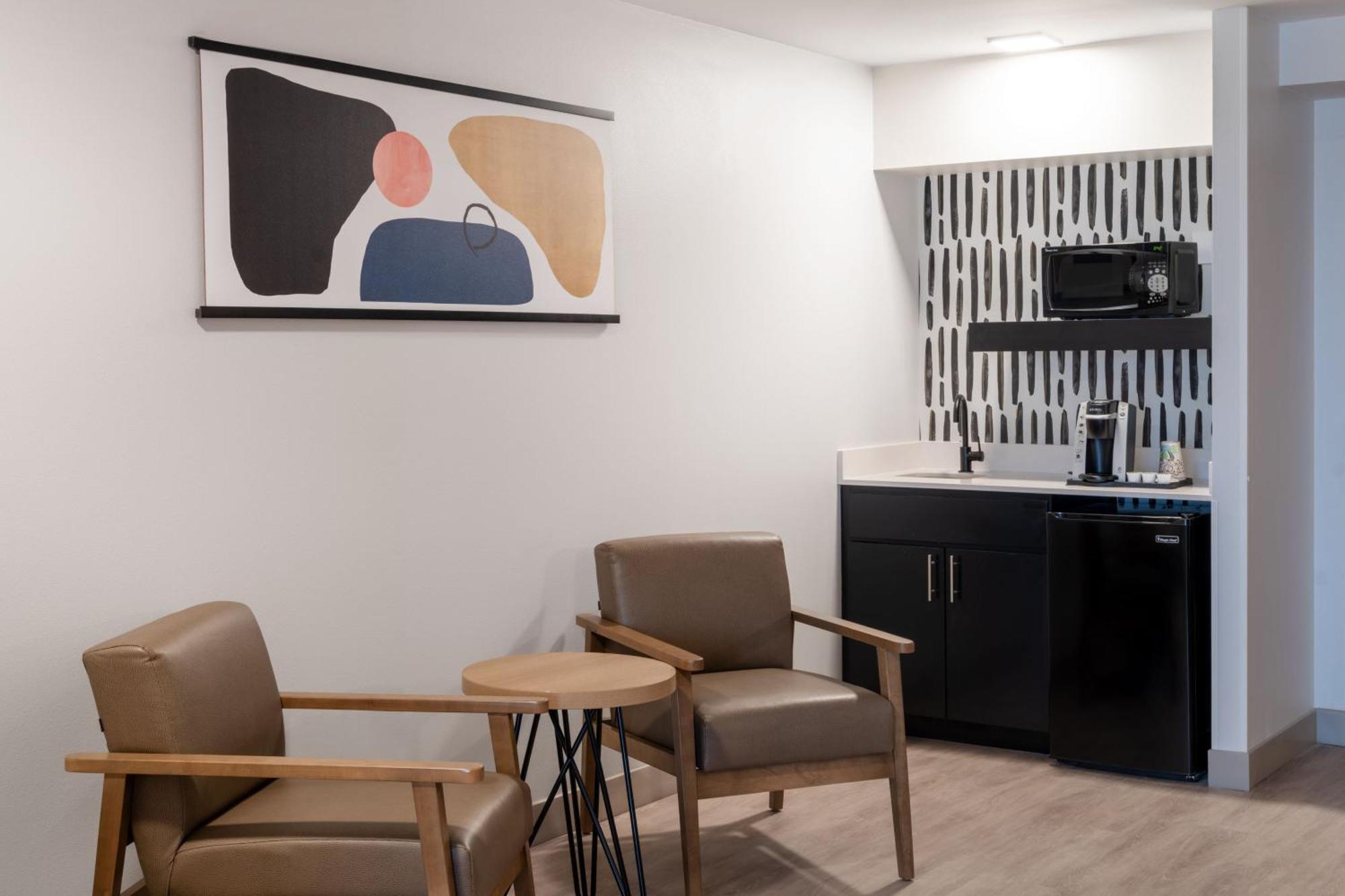 Atwell Suites Austin Airport By Ihg Екстериор снимка
