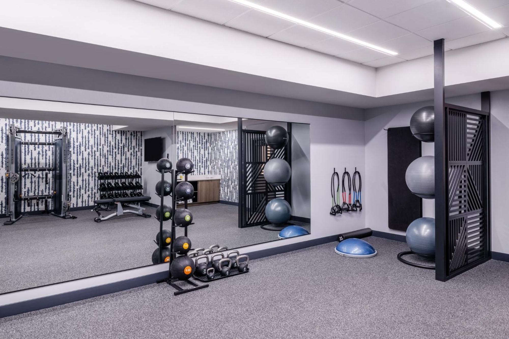 Atwell Suites Austin Airport By Ihg Екстериор снимка